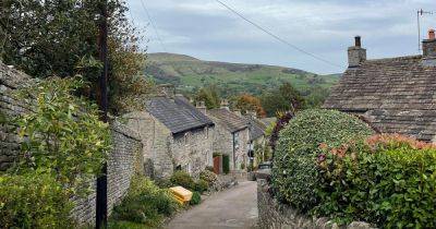 The Peak District walk with a pretty village, amazing views and a cosy pub at the end - manchestereveningnews.co.uk - county Park