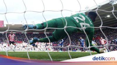 Detik-detik Andre Onana Perdana Gagalkan Penalti di Premier League