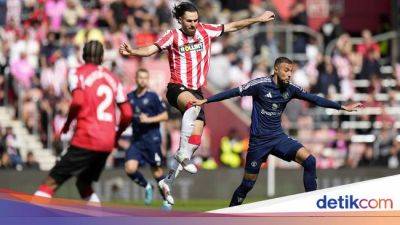 Pemain Southampton Ini Ukir Rekor Buruk Premier League Usai Dilibas MU