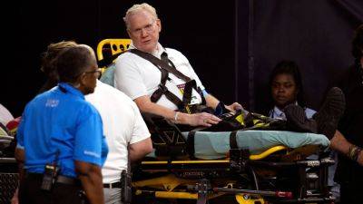 Member of sideline chain crew carted off in Bears-Texans - ESPN