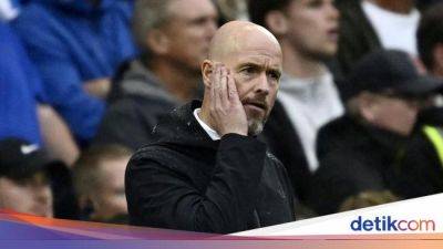 Erik ten Hag Mau Pusing Pilih Bek Tengah