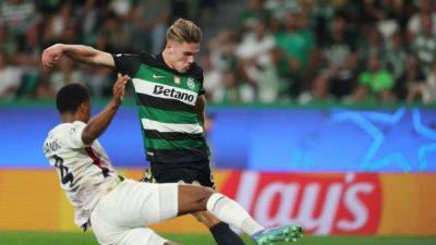 Dominant Sporting Lisbon beat 10-man Lille 2-0 in Champions League opener