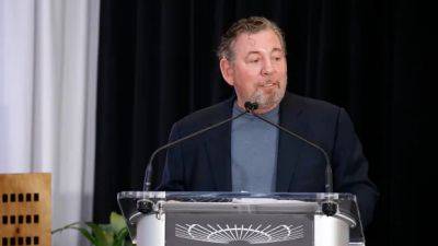 U.S.District - Judge dismisses assault lawsuit against Knicks owner James Dolan and Harvey Weinstein - cbc.ca - New York - county Eagle - Los Angeles