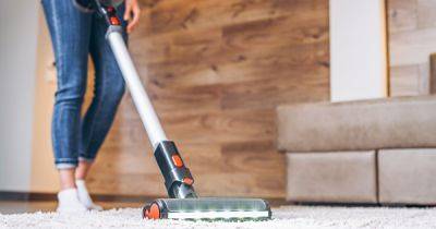 'Life-changing' hack cleans dust from skirting boards and leaves a 'fresh smell' - manchestereveningnews.co.uk