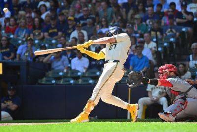 Willy Adames extends HR streak to 5 games, tying Brewers' record - ESPN