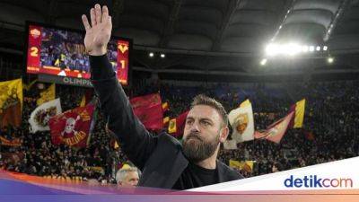 Simpati Luis Enrique untuk De Rossi: Kehidupan Pelatih Memang Berat