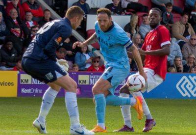 New Ebbsfleet United boss Harry Watling says he will eschew long-term targets and tackle National League season week by week