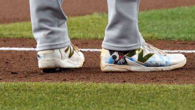 Shohei Ohtani's custom cleats from 50/50 game sent to Hall of Fame - ESPN