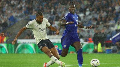 Everton secure first point of season in draw with Leicester