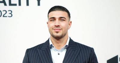 Tommy Fury booed at Anthony Joshua fight as he coyly addresses 'bad' Molly-Mae Hague split