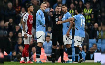 John Stones Salvages Point For Manchester City Against 10-Man Arsenal