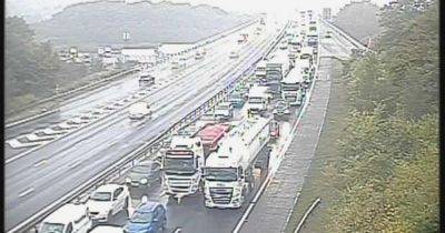 M56 LIVE traffic updates as motorway shut with long delays amid crash - manchestereveningnews.co.uk