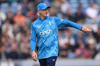 Cameron Green - Alex Carey - Mitchell Starc - Harry Brook - Adam Zampa - Steven Smith - Jamie Smith - International - Hundred hero Brook keeps England alive in Australia ODI series - news24.com - Australia