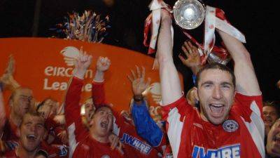 Stephen Bradley - Derry City - League of Ireland title run-ins: Dodgy buses and unused champagne - rte.ie - Ireland