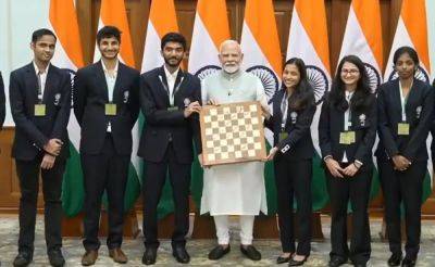 PM Narendra Modi Meets Chess Players, Hails India's Historic Double Gold Triumph