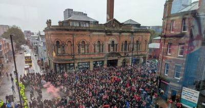 Dutch football fans bring some of city's busiest streets to a standstill during loud and noisy march to Old Trafford - manchestereveningnews.co.uk - Netherlands