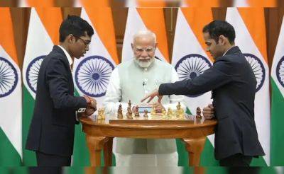 Watch: PM Narendra Modi Enjoys R Praggnanandhaa vs Arjun Erigaisi Bullet Chess Clash