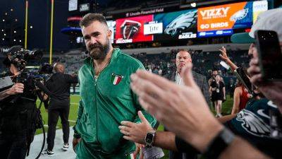 Travis Kelce - Jason Kelce - Brynn Anderson - Jason Kelce gets emotional in defense of Travis Kelce amid lackluster start: ‘Frustrating for me to watch’ - foxnews.com - county Eagle