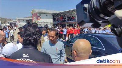 Jorge Martín - Joko Widodo - Motogp Mandalika - MotoGP Mandalika 2024: Jokowi Tiba di Sirkuit - sport.detik.com