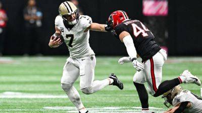 Saints TE Taysom Hill, LB Willie Gay leave loss with injuries - ESPN