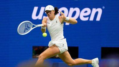 Clinical Swiatek cruises into US Open quarter-finals