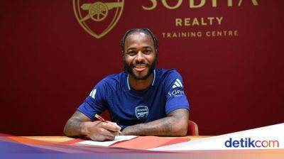 Transfer Sterling Bikin Ferdinand Kian Yakin Arsenal Juara Musim Ini