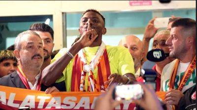 Osimhen extends Napoli contract as Galatasaray fans welcome star to Istanbul