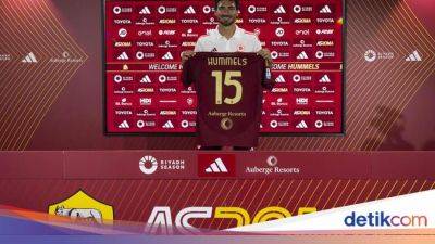 Mario Hermoso - Alexis Saelemaekers - As Roma - Mats Hummels - Mats Hummels Resmi Berlabuh di AS Roma - sport.detik.com