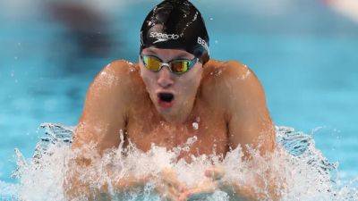 Paris La-Defense - Paris Paralympics - Canadian swimmer Nicholas Bennett wins 200m IM, claiming his 2nd gold of Paris Paralympics - cbc.ca - Britain - Australia - Canada - county Bennett