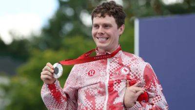 Paris La-Defense - Canada's Nathan Clement cycles to silver in T1-2 road time trial for 1st career Paralympic medal - cbc.ca - Belgium - Usa - Canada - China