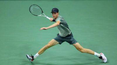 Sinner beats Medvedev in seesawing US Open quarter-final