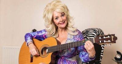 "I'm a Dolly Parton impersonator - but couldn't tell her when I met her"