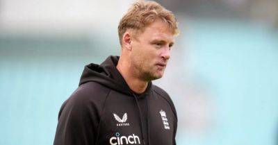 Andrew Flintoff moves Josh Hull’s mother to tears with first cap speech - breakingnews.ie - Sri Lanka