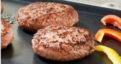 Shoppers 'ditch' smoky BBQs for £34 kitchen gadget that makes takeaway-style burgers at home