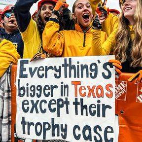 Best signs from 'College GameDay' at Texas-Michigan - ESPN