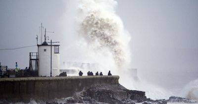 Live Wales weather updates as 2025 begins with heavy rain and high wind warnings - walesonline.co.uk
