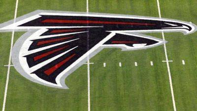 Falcons fire first-year defensive coordinator Jimmy Lake - ESPN