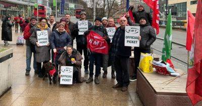 Picket line at Manchester Piccadilly as passengers face disruption due to strike - manchestereveningnews.co.uk - county Preston