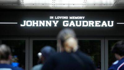 USHL's Dubuque retires Johnny Gaudreau's No. 8 jersey - ESPN