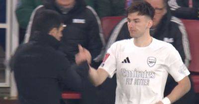 Astonishing Arsenal ovation for Kieran Tierney gives fans 'goosebumps' as anger spills out over Celtic bound hero