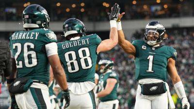 Bay - Eagles' Dallas Goedert hauls in 24-yard TD pass - ESPN - espn.com