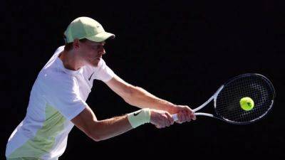 Iga Swiatek - Sofia Kenin - Alex Michelsen - Coco Gauff - Nicolas Jarry - Jaded Tsitsipas out as Sinner sweeps through under doping cloud - channelnewsasia.com - Italy - Usa - Australia - Chile - Greece - county Park