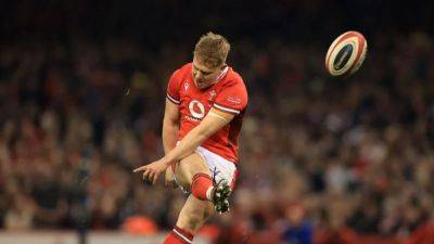 Wales flyhalf Costelow to miss Six Nations with shoulder injury
