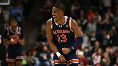 Curtis Jones - AP men's college basketball poll reaction: What's next for each Top 25 team? - ESPN - espn.com - state Tennessee - state Kansas - state Mississippi - state Alabama - state Iowa