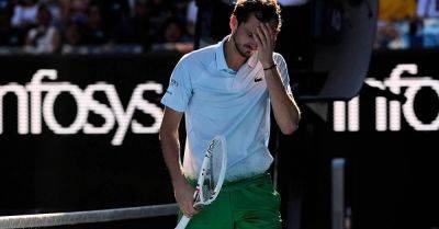 Daniil Medvedev - Gael Monfils - Daniil Medvedev smashes net camera in anger during five-set Australian Open win - breakingnews.ie - Australia - Thailand - county Park