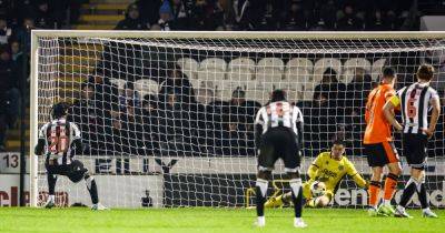 Jim Goodwin - Dundee United - David Dickinson - Alan Muir - Jim Goodwin brands Toyosi Olusanya a diver as Dundee Utd boss baffled by VAR snub - dailyrecord.co.uk