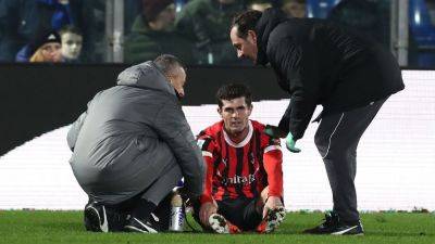 Christian Pulisic limps off injured in AC Milan's win over Como - ESPN