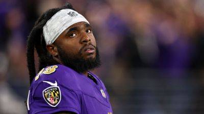 Sources - Ravens claim WR Diontae Johnson on waivers - ESPN