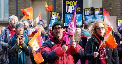 Teachers at 32 sixth form colleges to strike including seven in Greater Manchester - full list