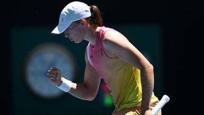 Iga Swiatek, Emma Raducanu set for Australian Open 3rd round - ESPN